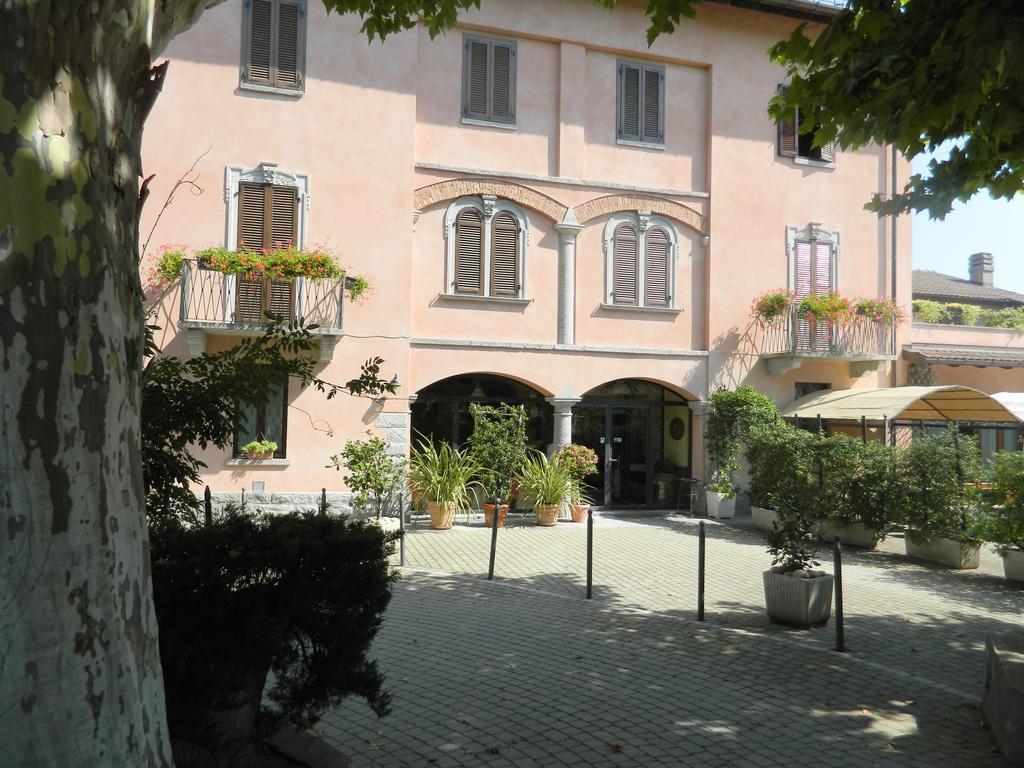 Albergo Michieletto Valmorea Kültér fotó