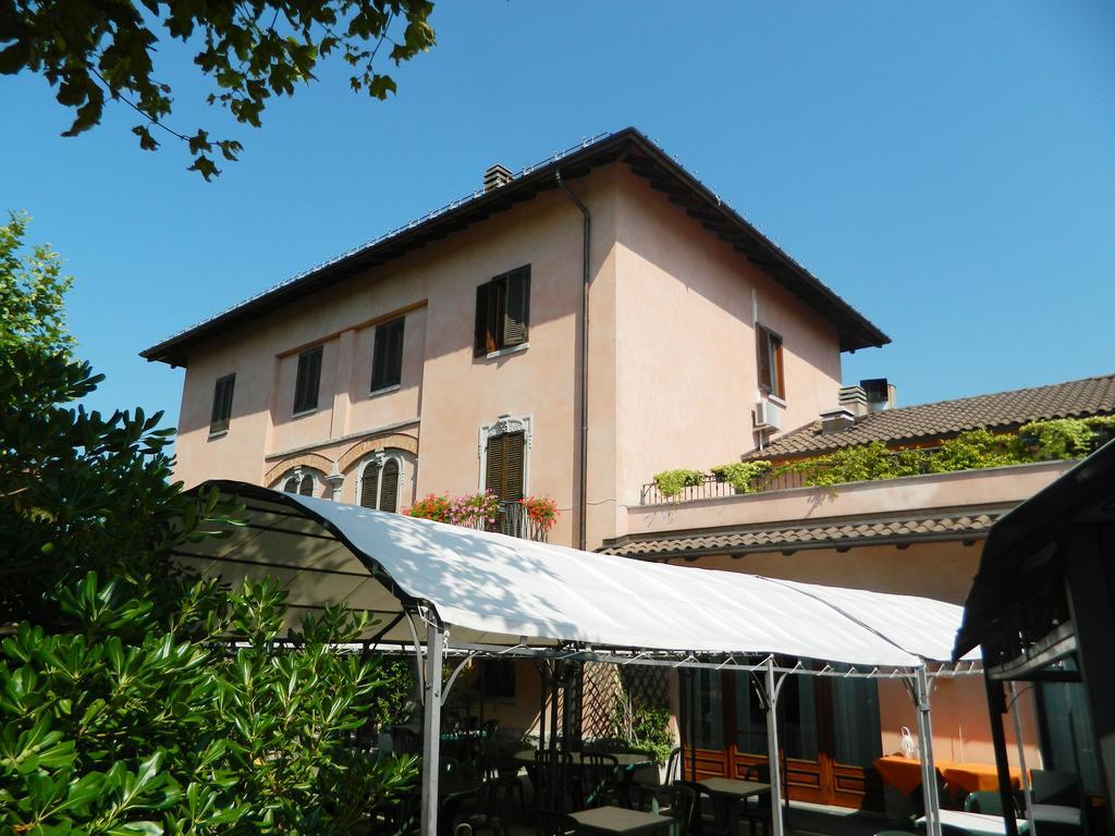 Albergo Michieletto Valmorea Kültér fotó